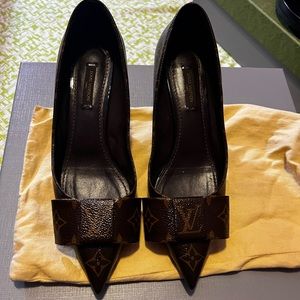 Louis Vuitton pump